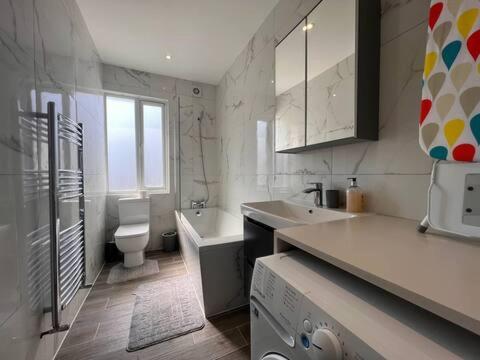 Star London Finchley Road 3-Bed Escape With Garden Apartment Exterior photo